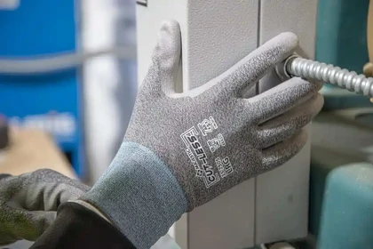 Majestic 35-7505 Cut-Less Korplex 18 Gauge Gloves with PU Palm - Cut Level A5