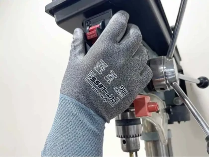 Majestic 35-7505 Cut-Less Korplex 18 Gauge Gloves with PU Palm - Cut Level A5